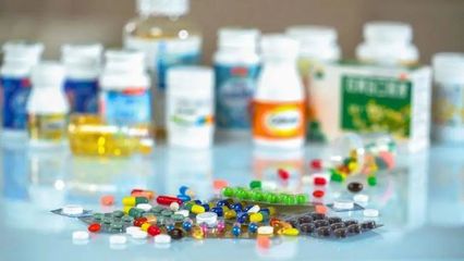 百合股份保健食品代工疑云 違規成分與客戶關聯迷霧中的槽點與風險